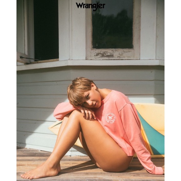 Billabong x Wrangler Cropped Sweatshirt - Picture 8 of 10